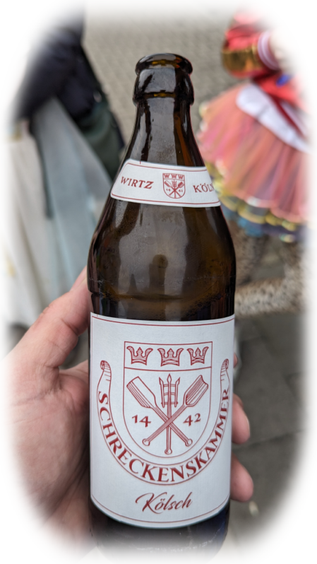 Kölsch in der Stange mit Schaumkrone